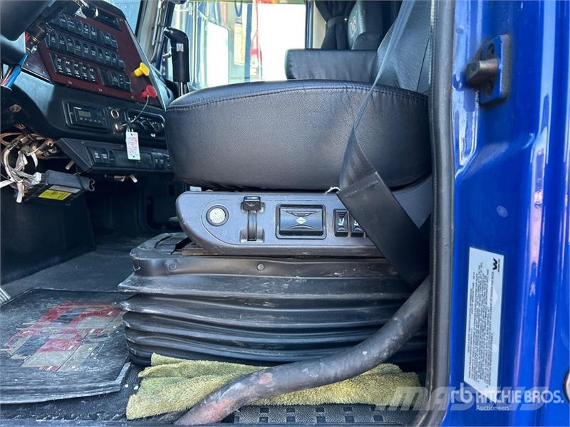 Western Star 4900SA 6x4 T/A Sleeper Truck Tractor Cavalos mecânicos