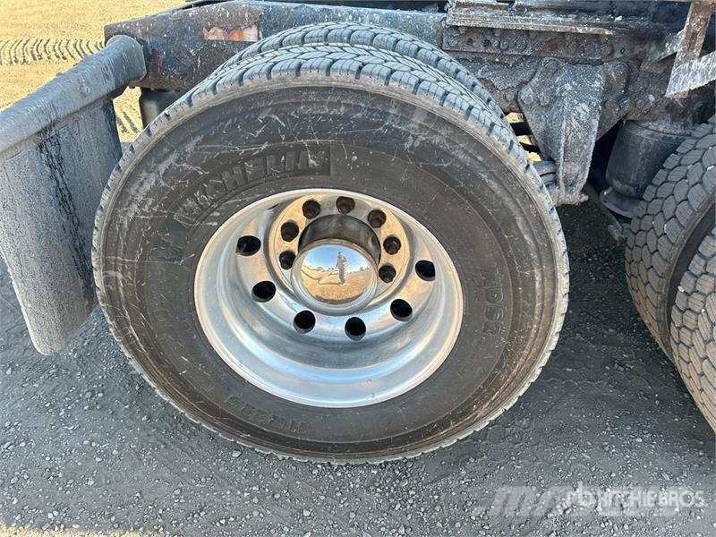 Western Star 4900SA 6x4 T/A Sleeper Truck Tractor Cavalos mecânicos