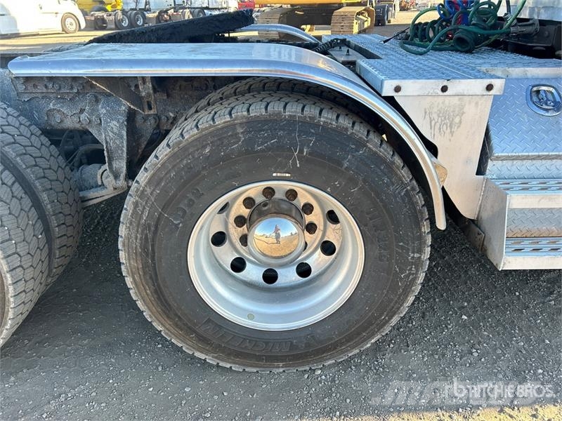 Western Star 4900SA 6x4 T/A Sleeper Truck Tractor Cavalos mecânicos