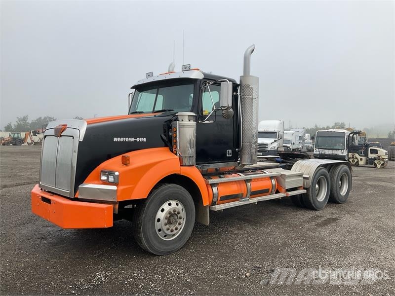 Western Star 4900SA 6x4 Heavy Haul T/A Day Cab Truck Tractor Vetopöytäautot
