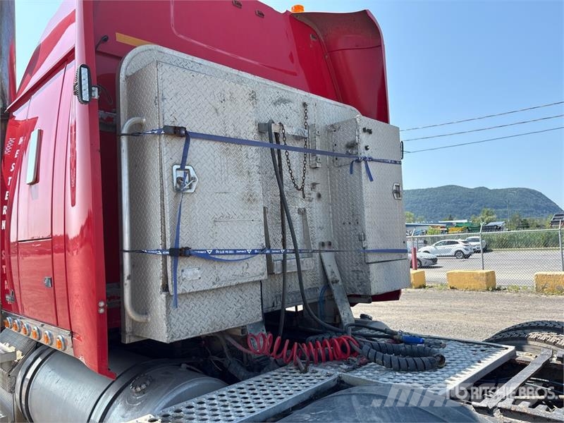 Western Star 4900SA 6x4 T/A Sleeper Truck Tractor Trekkvogner