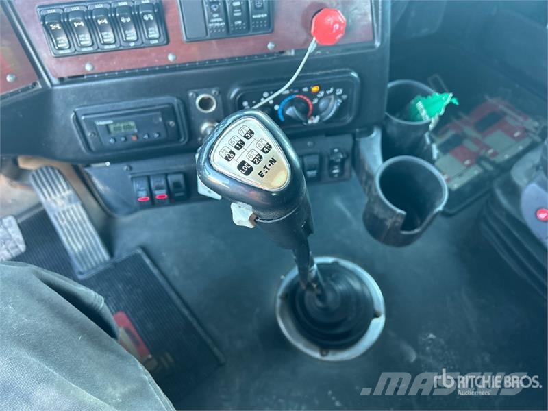 Western Star 4900SA 6x4 T/A Sleeper Truck Tractor Cavalos mecânicos