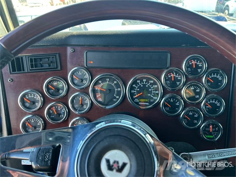 Western Star 4900SA 6x4 T/A Sleeper Truck Tractor Cavalos mecânicos