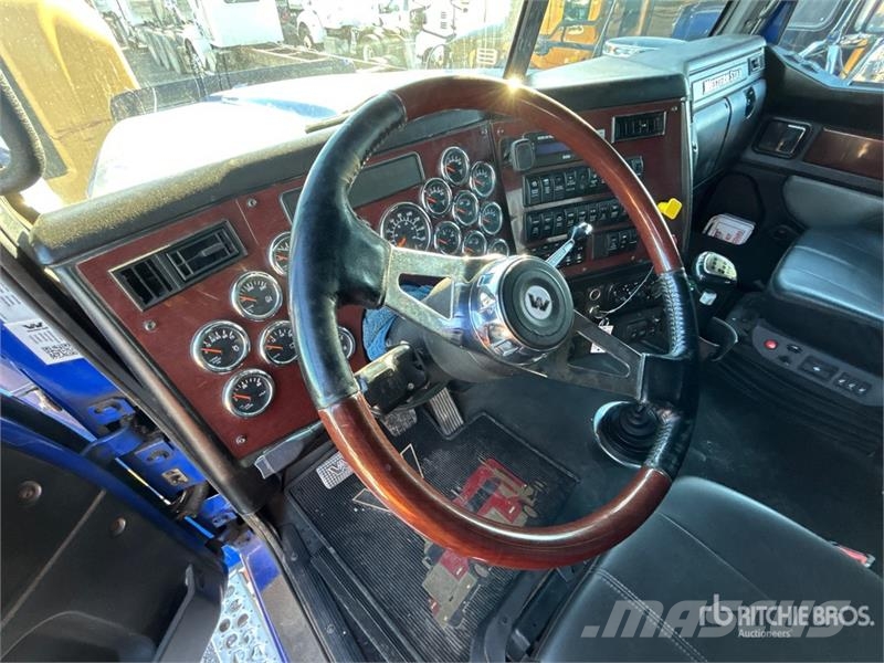 Western Star 4900SA 6x4 T/A Sleeper Truck Tractor Cavalos mecânicos