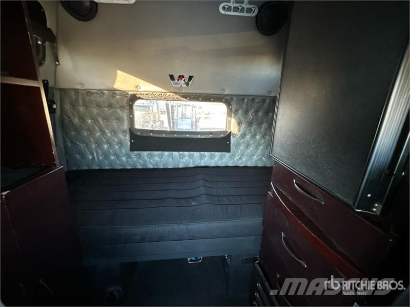Western Star 4900SA 6x4 T/A Sleeper Truck Tractor Cavalos mecânicos