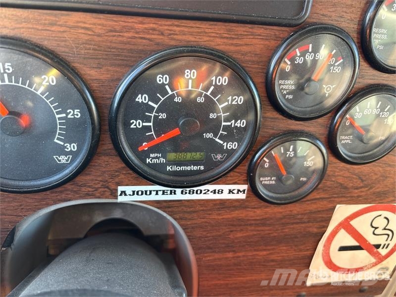 Western Star 4900SB 6x4 Van Truck شاحنات ذات هيكل صندوقي