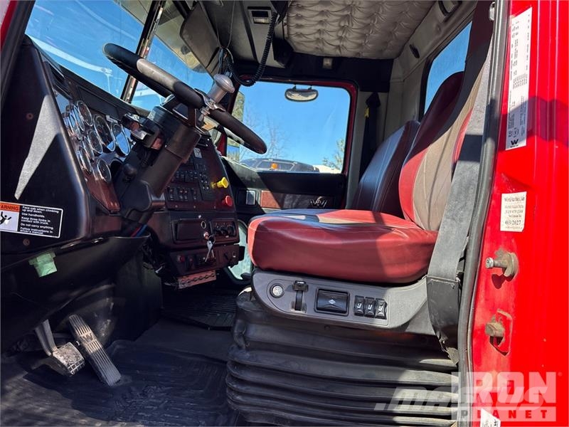 Western Star 4900SB 6x4 T/A Day Cab Truck Tractor Vilcēji