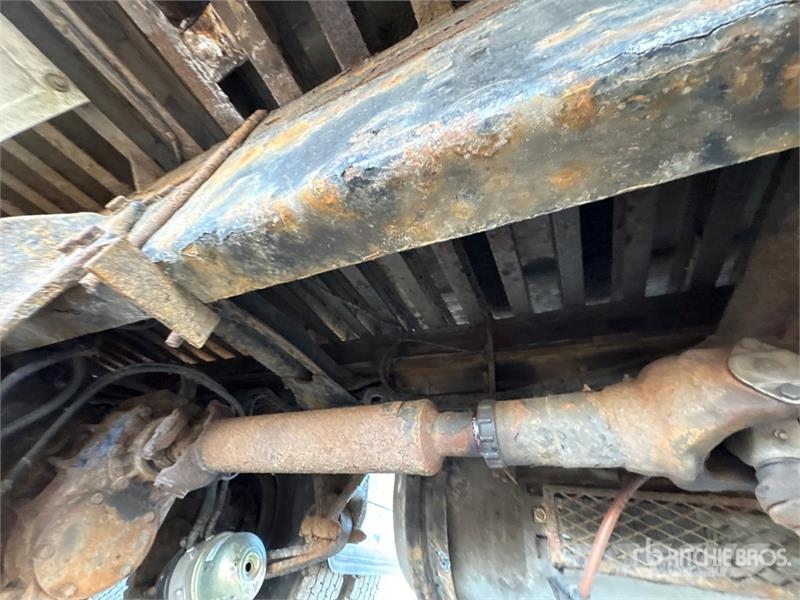 Western Star 4900SB 6x4 Van Truck شاحنات ذات هيكل صندوقي