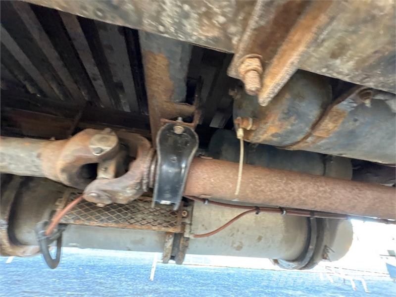 Western Star 4900SB 6x4 Van Truck شاحنات ذات هيكل صندوقي