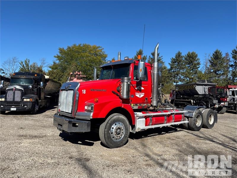 Western Star 4900SB 6x4 T/A Day Cab Truck Tractor Vilcēji