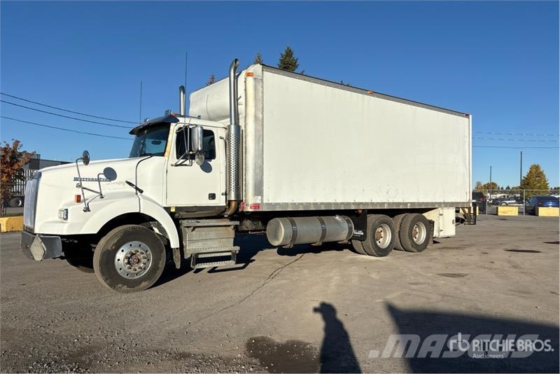 Western Star 4900SB 6x4 Van Truck شاحنات ذات هيكل صندوقي
