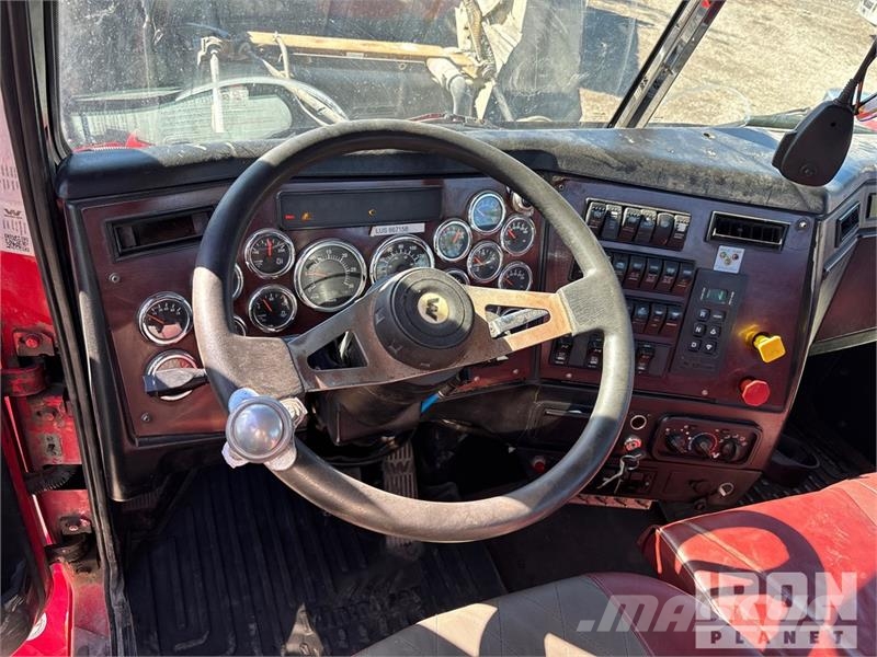 Western Star 4900SB 6x4 T/A Day Cab Truck Tractor Vilcēji