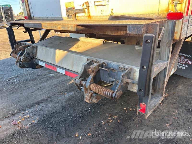 Western Star 4900SB 6x4 Van Truck شاحنات ذات هيكل صندوقي