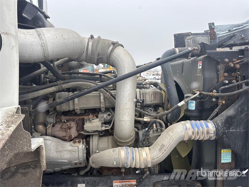 Western Star 4900SB 8x4 Tri/A Day Cab Truck Tractor Седельные тягачи
