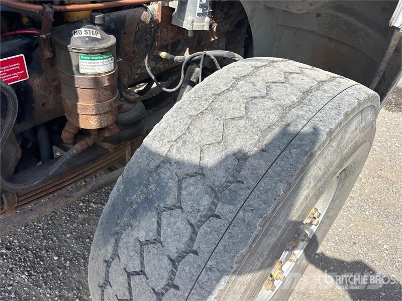 Western Star 4900SB 8x4 Live-Bottom Truck Andere Fahrzeuge