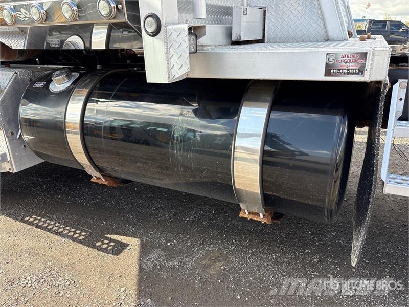 Western Star 4900SF 6x4 T/A Sleeper Truck Tractor Ťahače