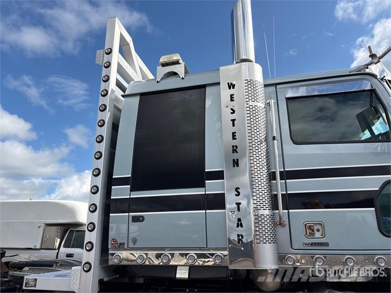 Western Star 4900SF 6x4 T/A Sleeper Truck Tractor Ťahače