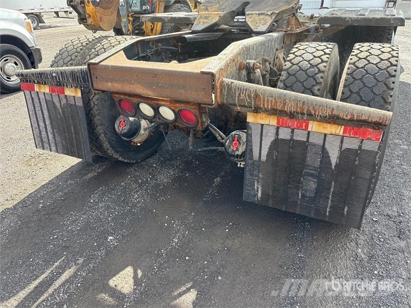 Western Star 4900SF 6x4 T/A Sleeper Truck Tractor Ťahače