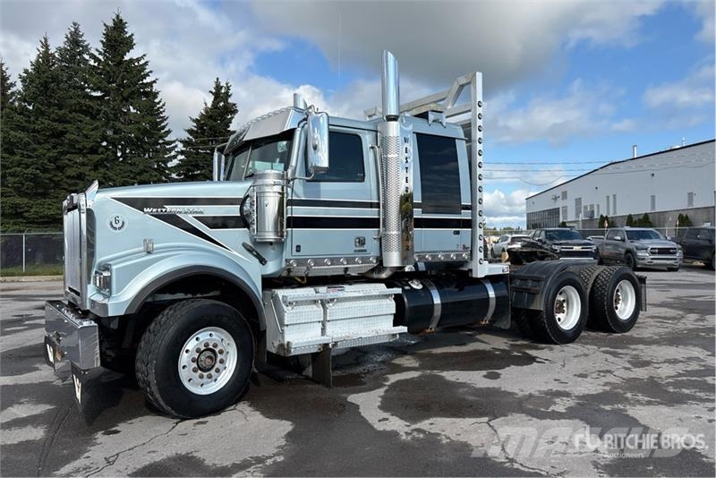 Western Star 4900SF 6x4 T/A Sleeper Truck Tractor Ťahače