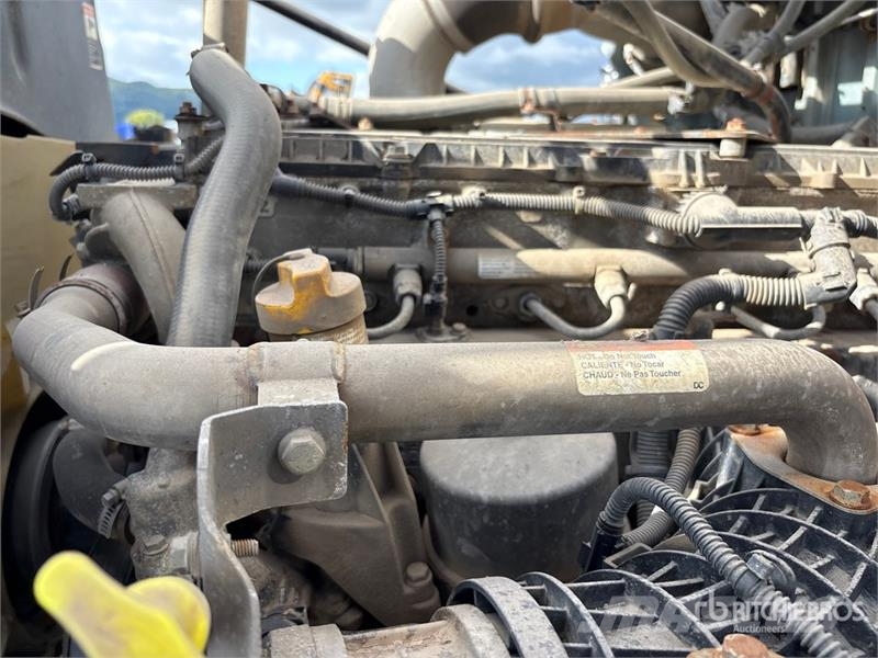 Western Star 4900SF 6x4 T/A Sleeper Truck Tractor Ťahače