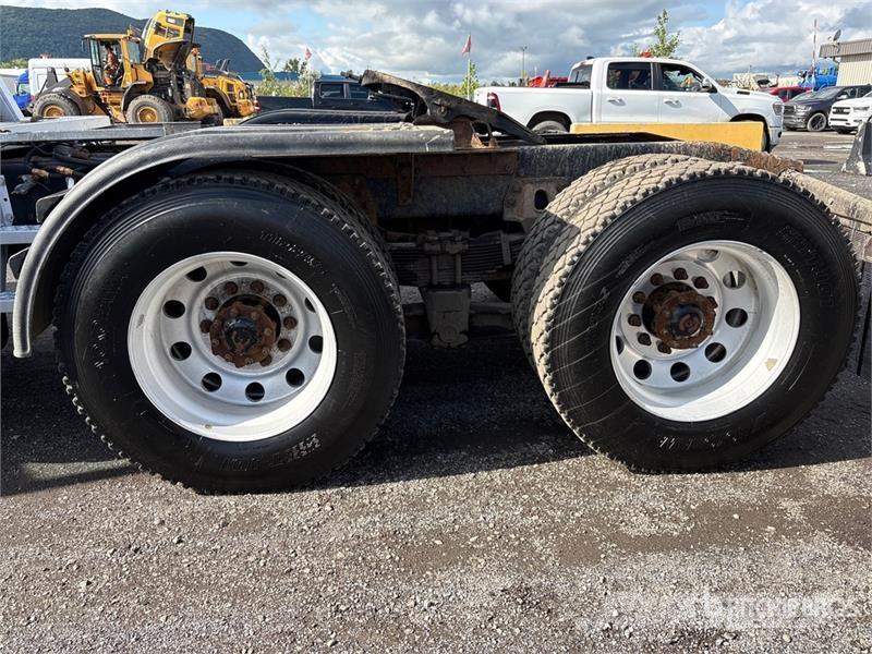 Western Star 4900SF 6x4 T/A Sleeper Truck Tractor Ťahače