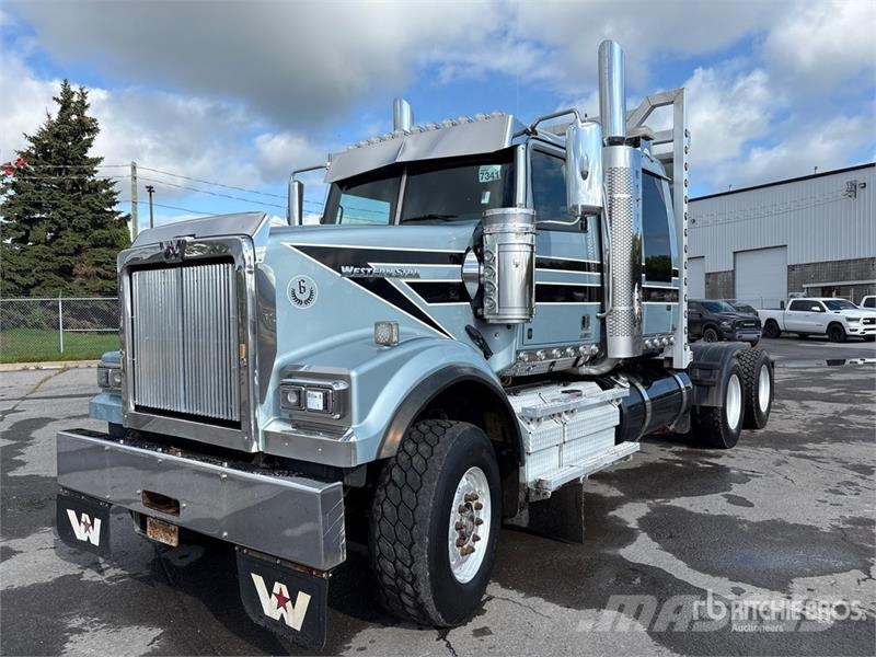 Western Star 4900SF 6x4 T/A Sleeper Truck Tractor Ťahače