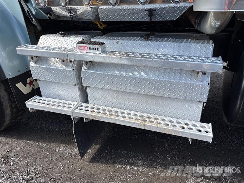 Western Star 4900SF 6x4 T/A Sleeper Truck Tractor Ťahače