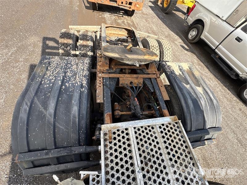 Western Star 4900SF 6x4 T/A Sleeper Truck Tractor Ťahače
