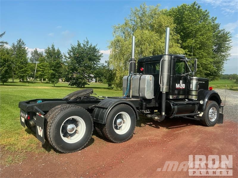 Western Star 4964-2 6x4 T/A Day Cab Truck Tractor Влекачи