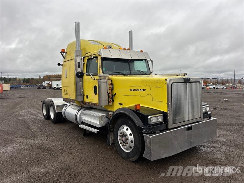 Western Star 4964EX 6x4 T/A Sleeper Truck Tractor Vilcēji