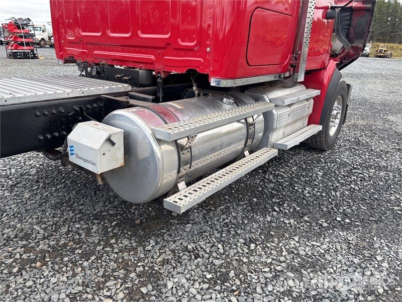 Western Star 49X 6x4 Heavy Haul T/A Sleeper Truck Tractor Cavalos mecânicos