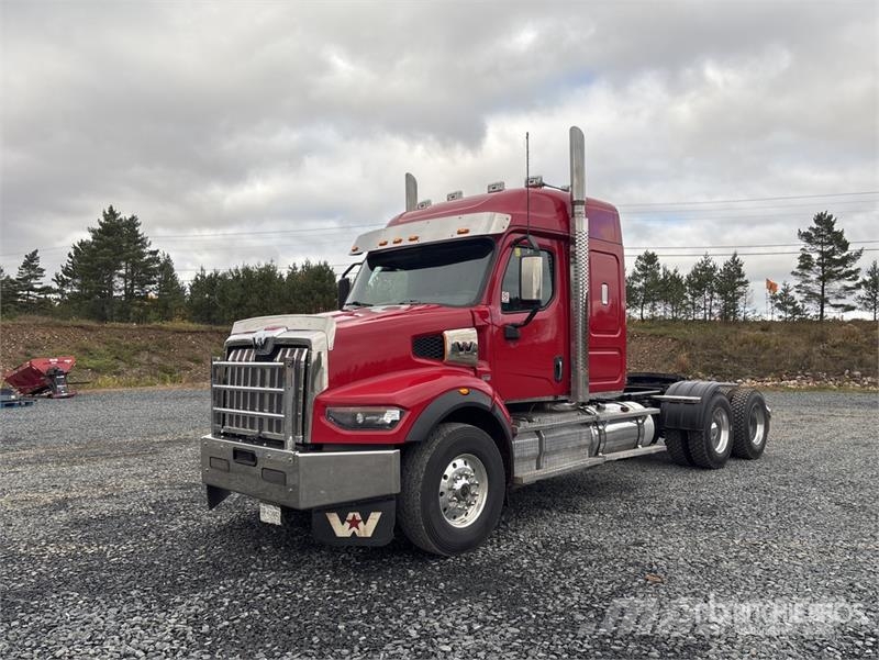 Western Star 49X 6x4 Heavy Haul T/A Sleeper Truck Tractor Cavalos mecânicos
