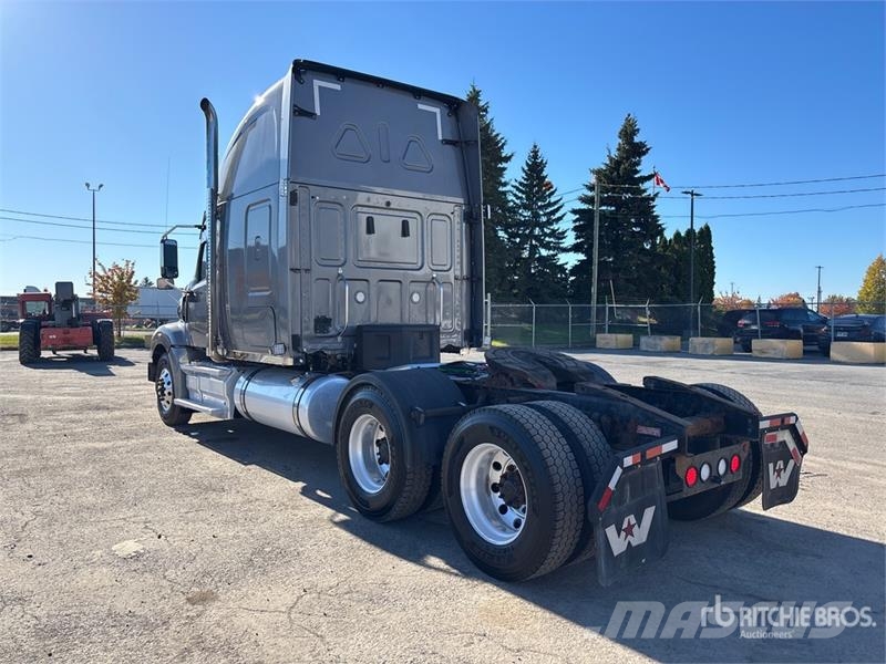 Western Star 49X 6x4 T/A Sleeper Truck Tractor Влекачи