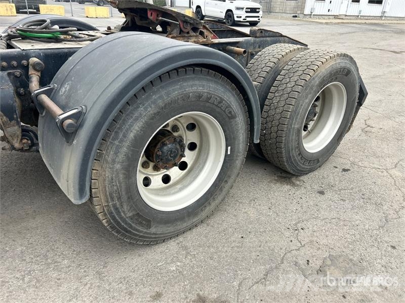 Western Star 49X 6x4 T/A Sleeper Truck Tractor Trekkvogner