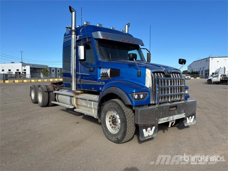 Western Star 49X 6x4 T/A Sleeper Truck Tractor Trekkvogner