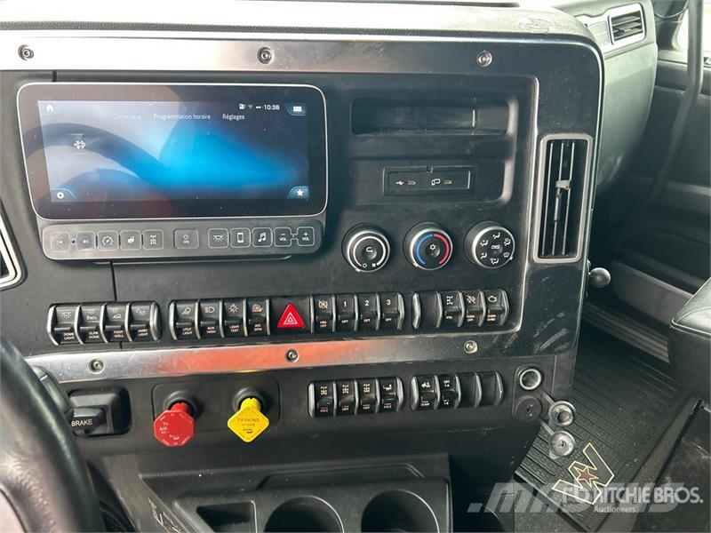 Western Star 49X 6x4 T/A Sleeper Truck Tractor Trekkvogner