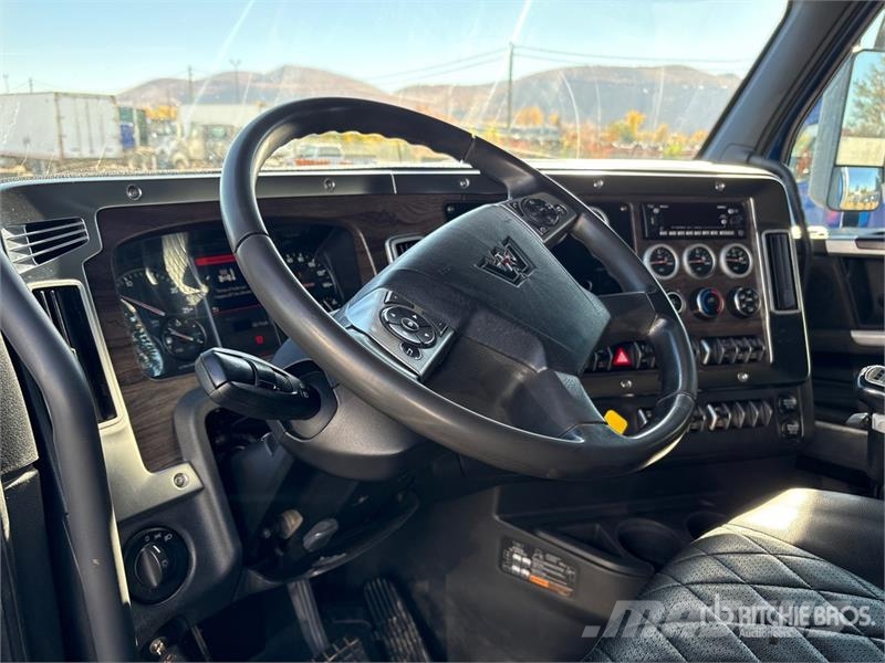 Western Star 49X 6x4 T/A Sleeper Truck Tractor Влекачи