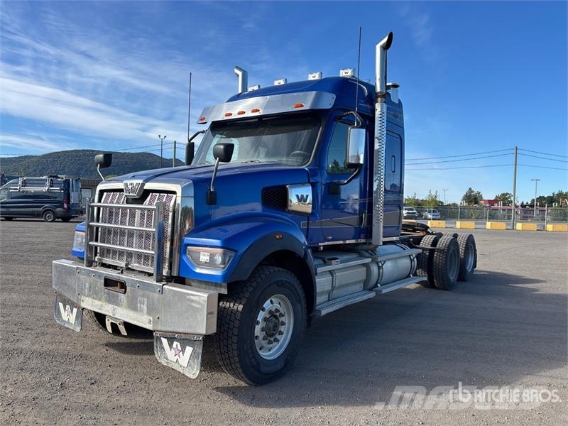 Western Star 49X 6x4 T/A Sleeper Truck Tractor Trekkvogner