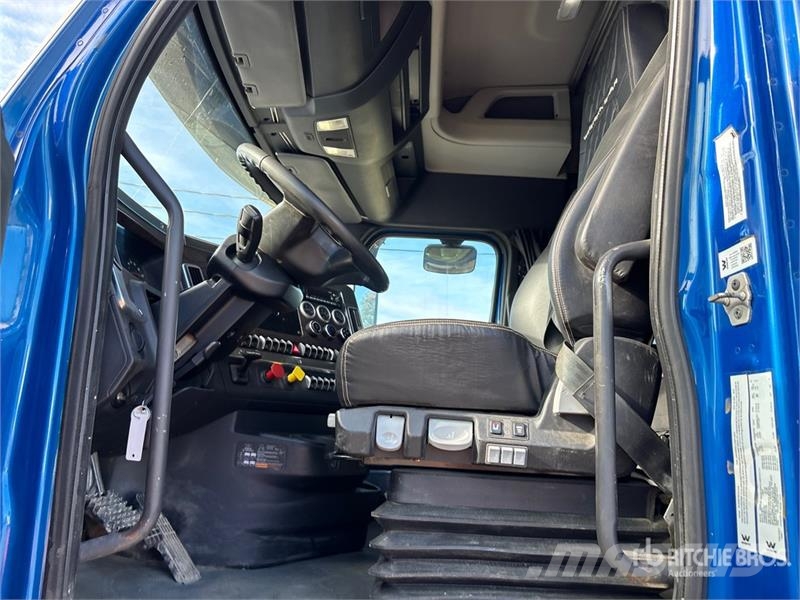 Western Star 49X 6x4 T/A Sleeper Truck Tractor Trekkvogner