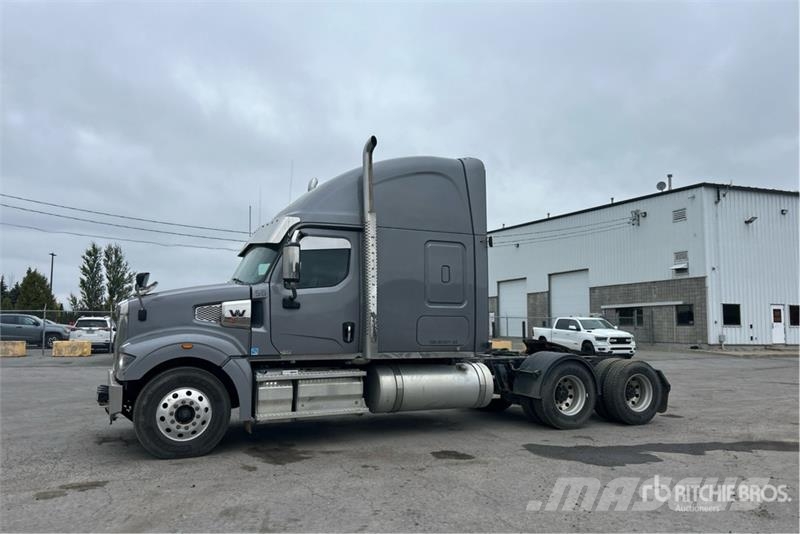 Western Star 49X 6x4 T/A Sleeper Truck Tractor Trekkvogner