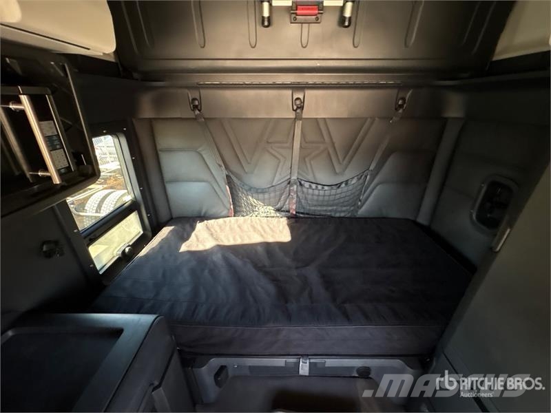 Western Star 49X 6x4 T/A Sleeper Truck Tractor Sattelzugmaschinen