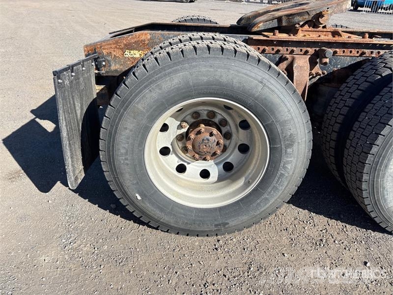 Western Star 49X 6x4 T/A Sleeper Truck Tractor Trekkvogner