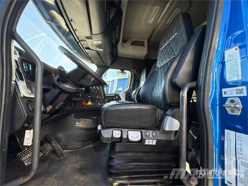Western Star 49X 6x4 T/A Sleeper Truck Tractor Влекачи