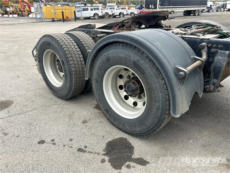 Western Star 49X 6x4 T/A Sleeper Truck Tractor Trekkvogner