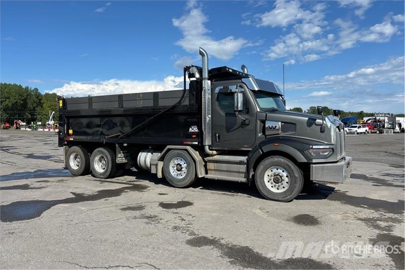 Western Star 49X 8x4 Twin-Steer T/A Dump Truck Tippbil