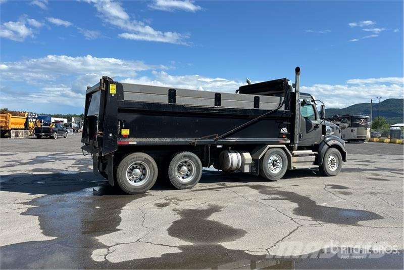 Western Star 49X 8x4 Twin-Steer T/A Dump Truck Tippbil