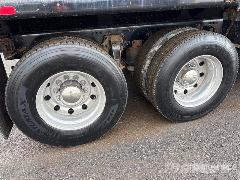 Western Star 49X 8x4 Twin-Steer T/A Dump Truck Kipper