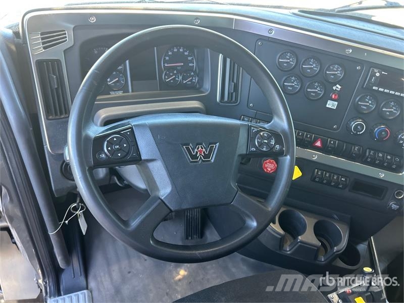 Western Star 49X 8x4 Twin-Steer T/A Dump Truck Kipper