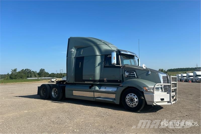 Western Star 5700 6x2 T/A Sleeper Truck Tractor Motrici e Trattori Stradali