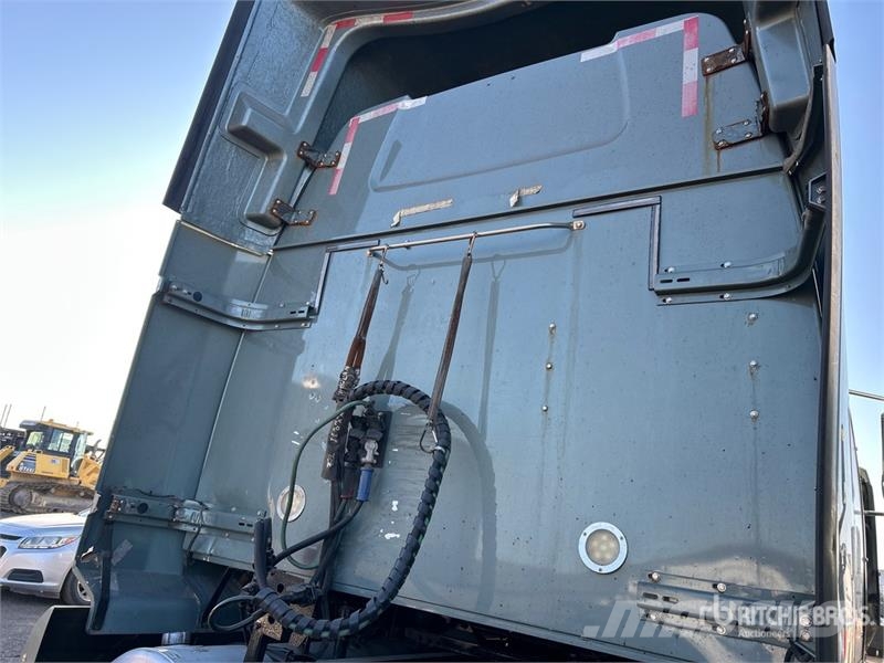 Western Star 5700 6x2 T/A Sleeper Truck Tractor Trekkers